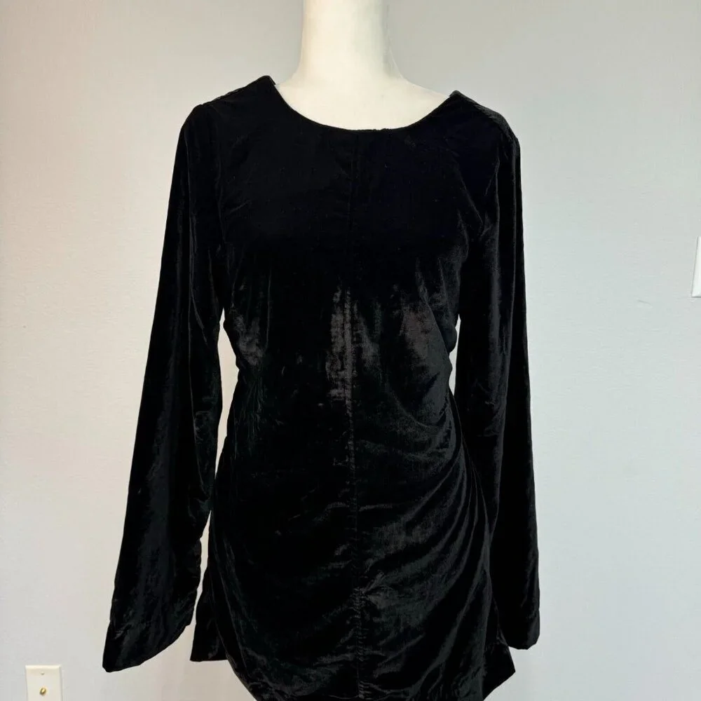 Free People Women's Chelsea Mini Dress Long Sleeve Low Open-Back Black‎ Size S